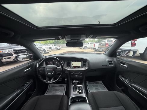 Used 2020 Dodge Charger Scat Pack w/ Navigation & Travel Group RWD image 18