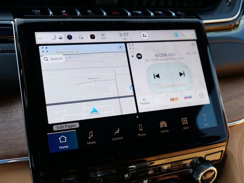 New 2025 Jeep Grand Cherokee Summit image 25