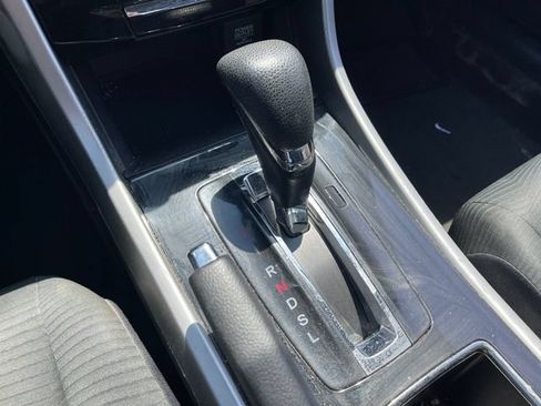 Used 2016 Honda Accord LX image 21