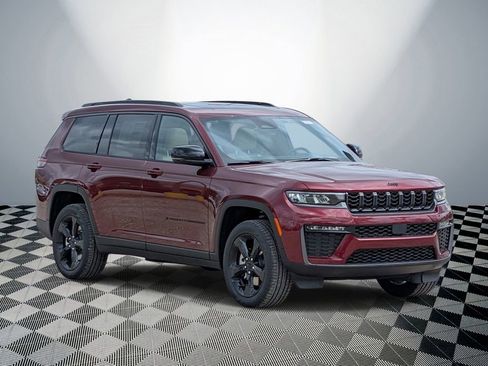 New 2026 Jeep Grand Cherokee L Limited w/ Limited Altitude Package AWD/4WD image 4
