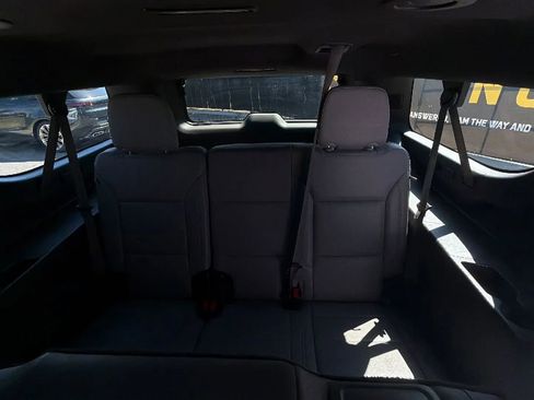 Used 2021 Chevrolet Suburban LT w/ Luxury Package AWD/4WD image 31