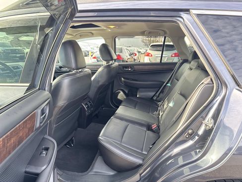Used 2017 Subaru Outback 3.6R Limited image 23