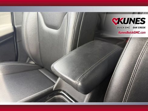 Used 2025 Jeep Compass Limited AWD/4WD image 32
