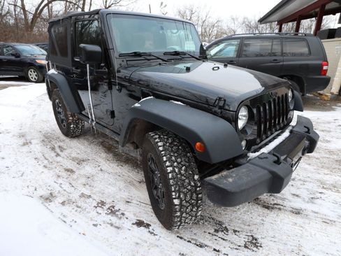 Used 2015 Jeep Wrangler Sport image 4