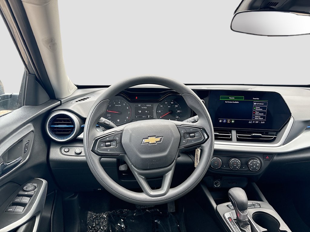 Used 2026 Chevrolet Trax LS w/ LS Convenience Package FWD image 21