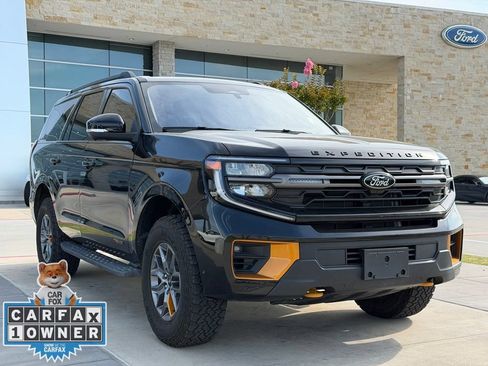 Used 2025 Ford Expedition Tremor AWD/4WD image 19