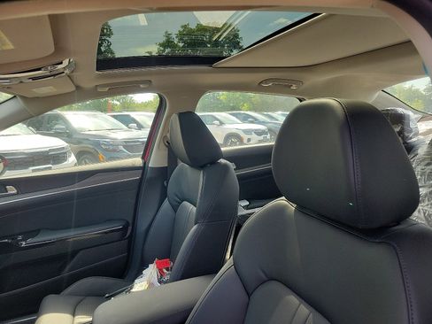 New 2025 Kia K5 EX image 9