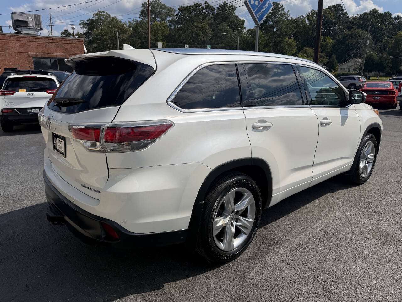 Used 2015 Toyota Highlander Limited Platinum AWD/4WD image 4