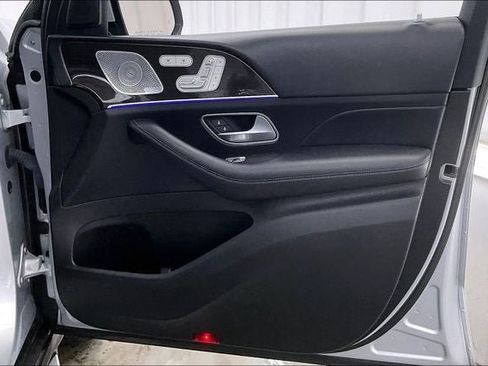 Used 2021 Mercedes-Benz GLS 450 4MATIC image 22