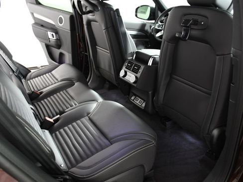Certified 2026 Land Rover Discovery Limited Edition AWD/4WD image 22