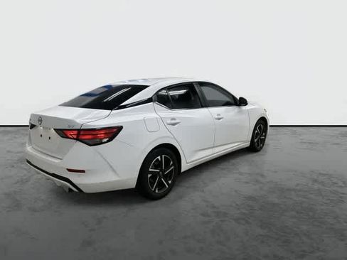Used 2024 Nissan Sentra SV FWD image 4