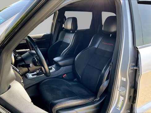 Used 2019 Jeep Grand Cherokee Trailhawk AWD/4WD image 22