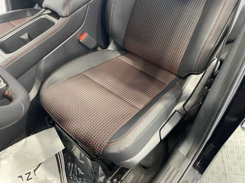 New 2026 Nissan Kicks SR w/ Cold Weather Package FWD image 13