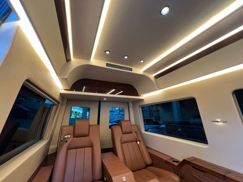 Used 2019 Mercedes-Benz Sprinter 144 image 26