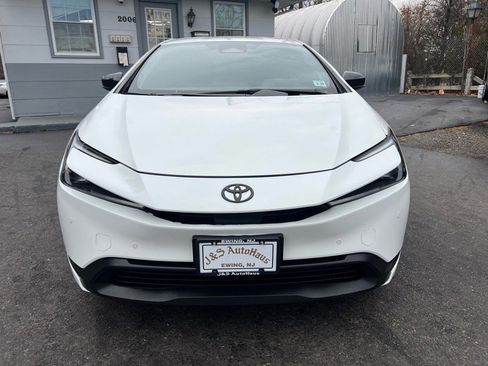 Used 2024 Toyota Prius LE image 2