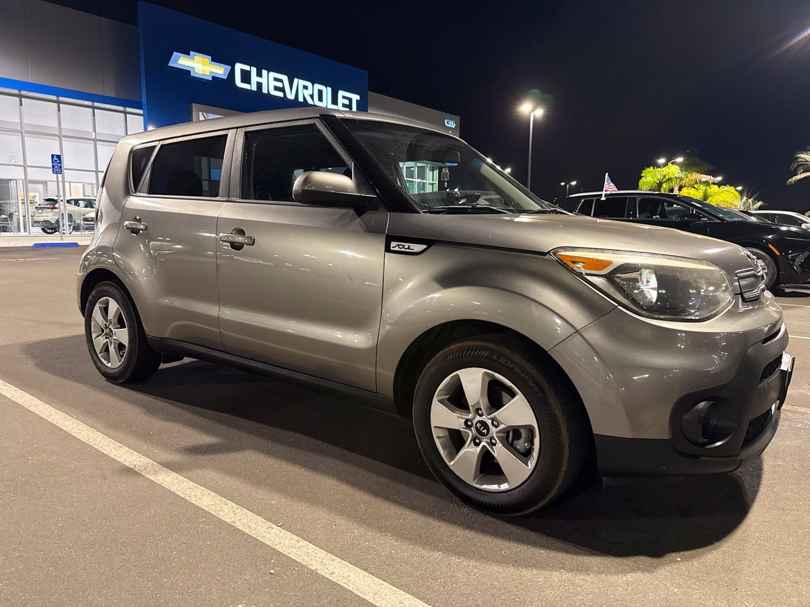 Used 2019 Kia Soul FWD image 2