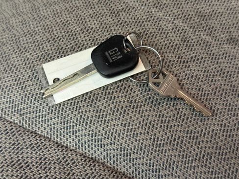 Used 2017 GMC Savana 2500 image 94