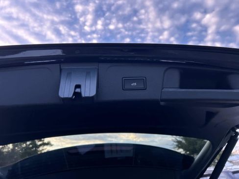 New 2026 Volkswagen Atlas Peak Edition image 12