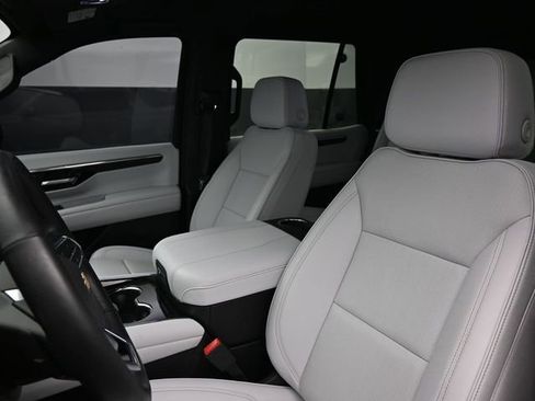 Used 2025 Chevrolet Tahoe Premier image 13