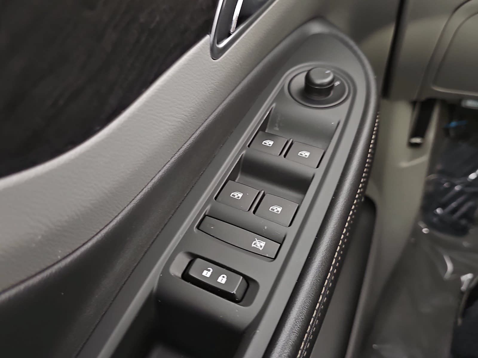Used 2016 Buick Encore Premium FWD image 26