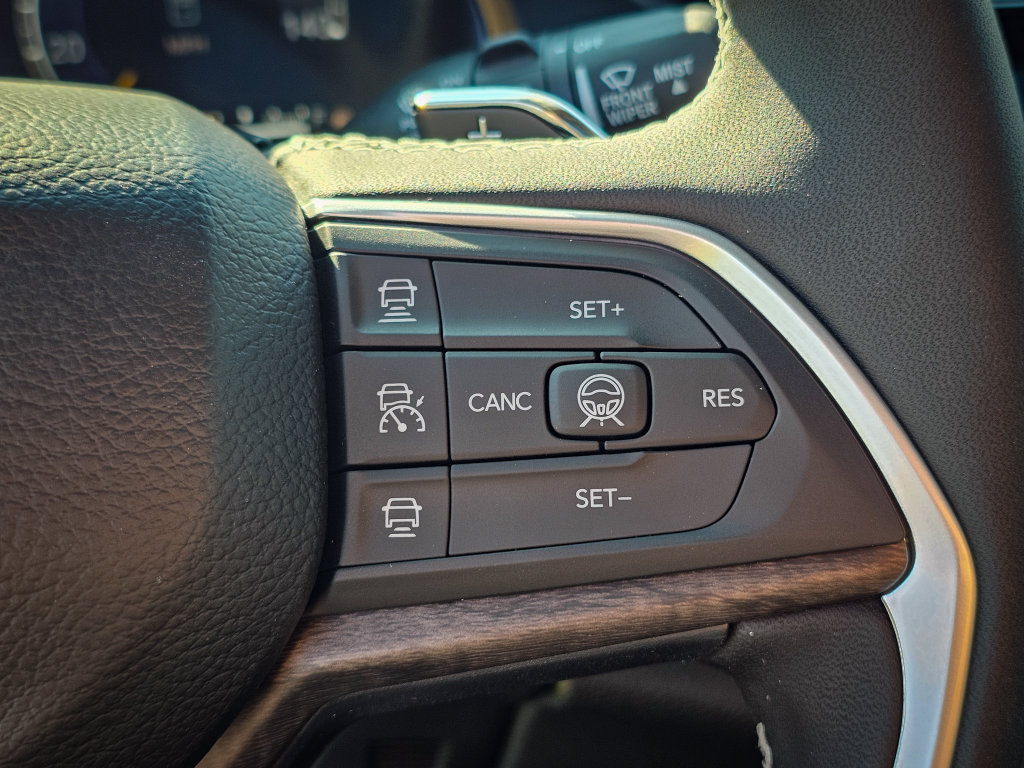 New 2027 Jeep Grand Cherokee Limited AWD/4WD image 22