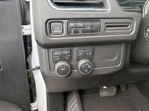 Used 2023 Chevrolet Suburban Premier AWD/4WD image 10