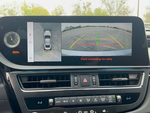 Used 2025 Lexus ES 350 Ultra Luxury w/ Accessory Package (Z2) image 24