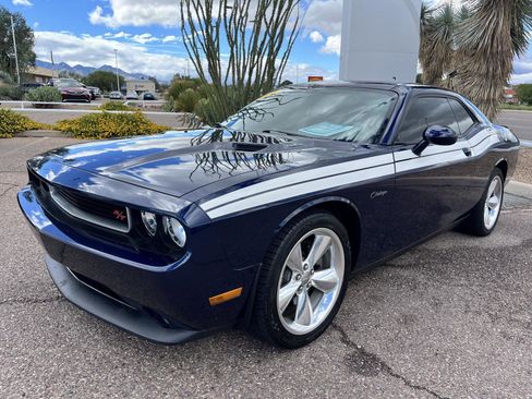 Used 2014 Dodge Challenger R/T image 1