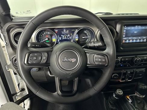 Used 2023 Jeep Wrangler Unlimited w/ Cold Weather Group image 14