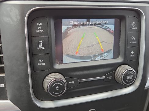 Used 2021 RAM 1500 Classic SLT image 15