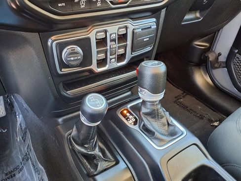 Used 2021 Jeep Wrangler Unlimited Sport image 9