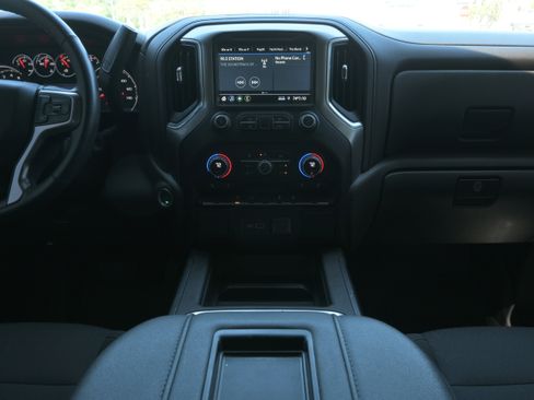 Used 2022 Chevrolet Silverado 1500 RST image 12