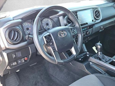 Used 2022 Toyota Tacoma TRD Off-Road w/ Technology Package RWD image 12