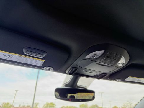 New 2026 Chrysler Pacifica Limited w/ S Appearance Package image 27