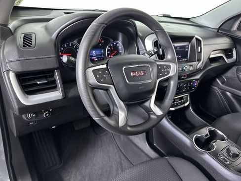 Used 2024 GMC Terrain SLE w/ Driver Convenience Package FWD image 10