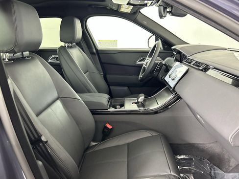 Used 2026 Land Rover Range Rover Velar Dynamic SE image 32