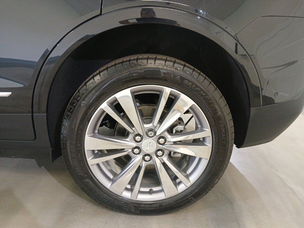 Certified 2025 Cadillac XT5 Premium Luxury w/ Technology Package AWD/4WD image 17