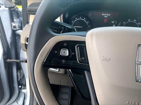 Used 2022 Lincoln Corsair FWD image 20