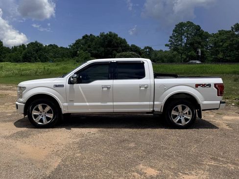 Used 2015 Ford F150 Platinum w/ Equipment Group 701A Luxury AWD/4WD image 2