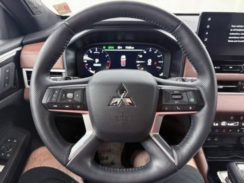 Used 2025 Mitsubishi Outlander SEL AWD/4WD image 26