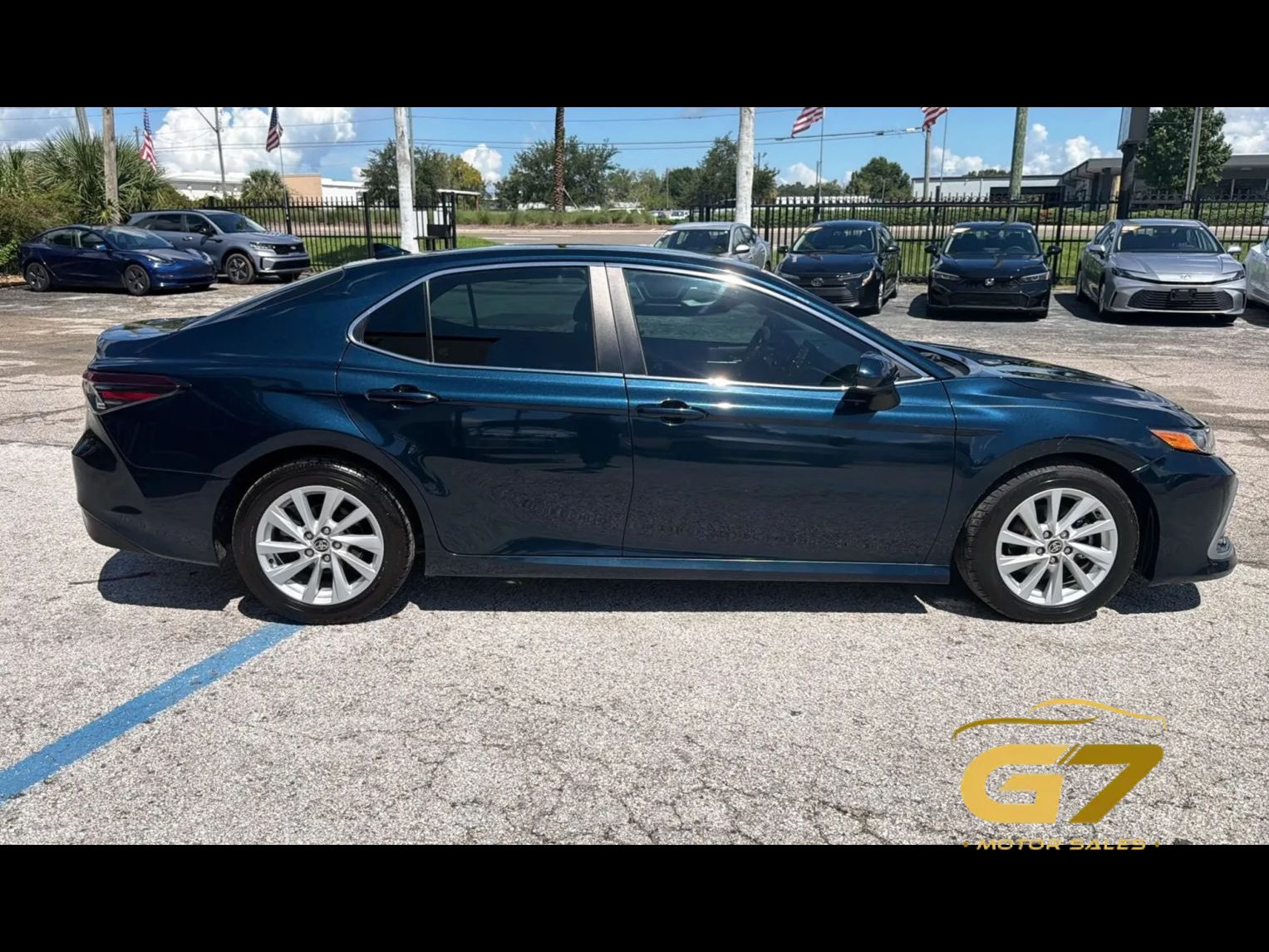 Used 2021 Toyota Camry LE FWD image 4