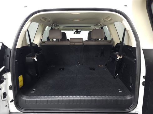 Certified 2021 Lexus GX 460 Premium w/ Premium Package image 8