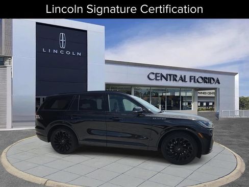 Certified 2025 Lincoln Aviator Reserve w/ Jet Appearance Package RWD image 1