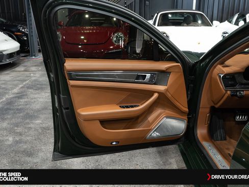 Used 2022 Porsche Panamera Turbo S image 9