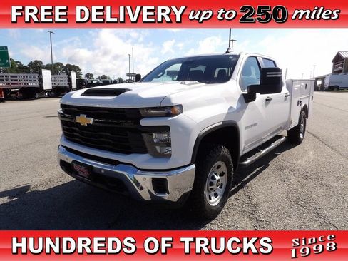 Used 2025 Chevrolet Silverado 3500 W/T w/ WT/CX Safety Package AWD/4WD image 1