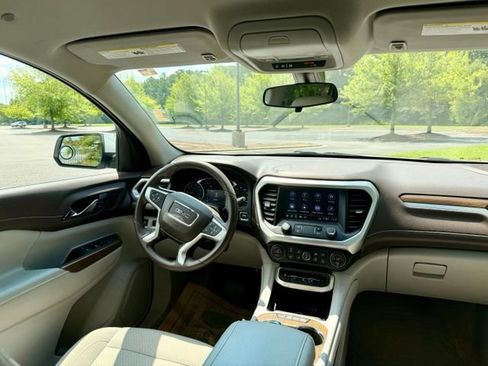 Used 2021 GMC Acadia SLE FWD image 19