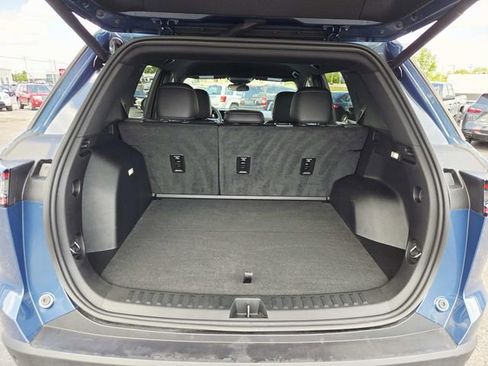 Certified 2025 Chevrolet Equinox LT w/ Convenience Package II FWD image 10