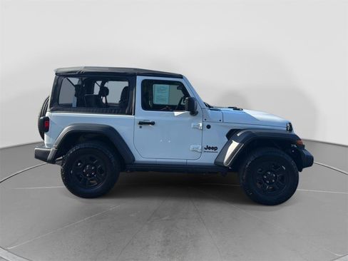 Used 2025 Jeep Wrangler Sport AWD/4WD image 6