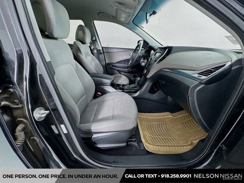 Used 2016 Hyundai Santa Fe Sport image 24
