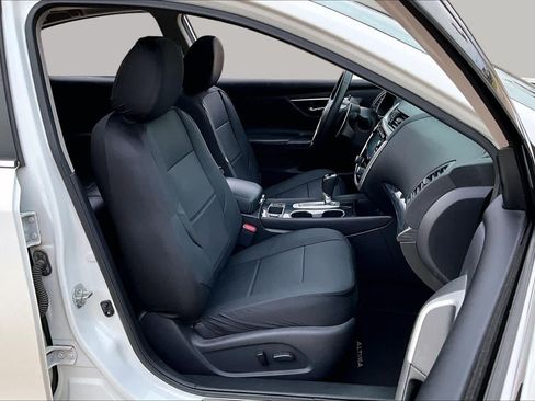 Used 2018 Nissan Altima 3.5 SL FWD image 9